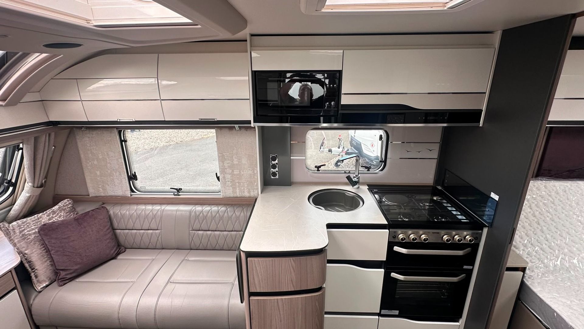 Swift ELEGANCE 780