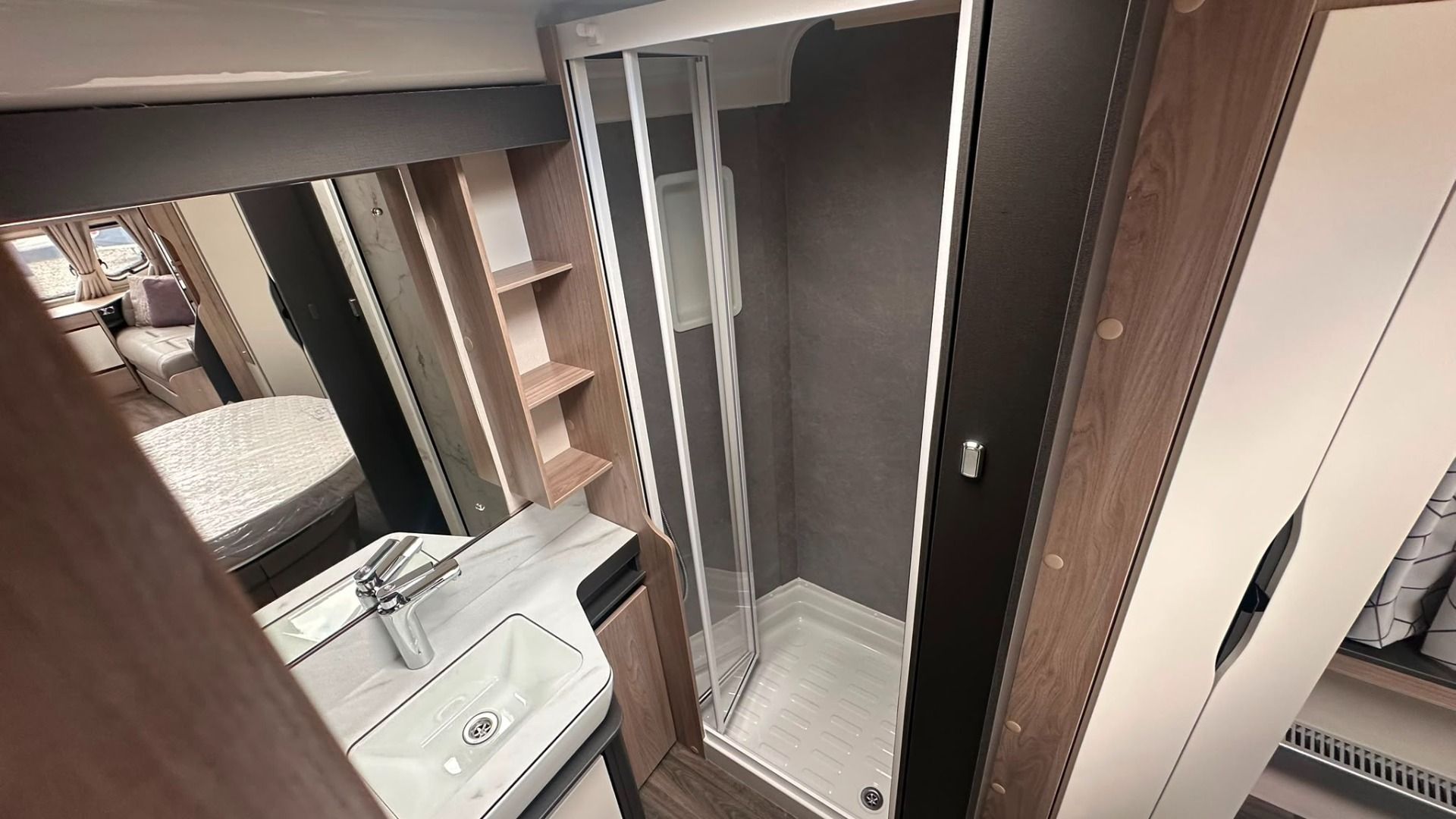 Swift ELEGANCE 780