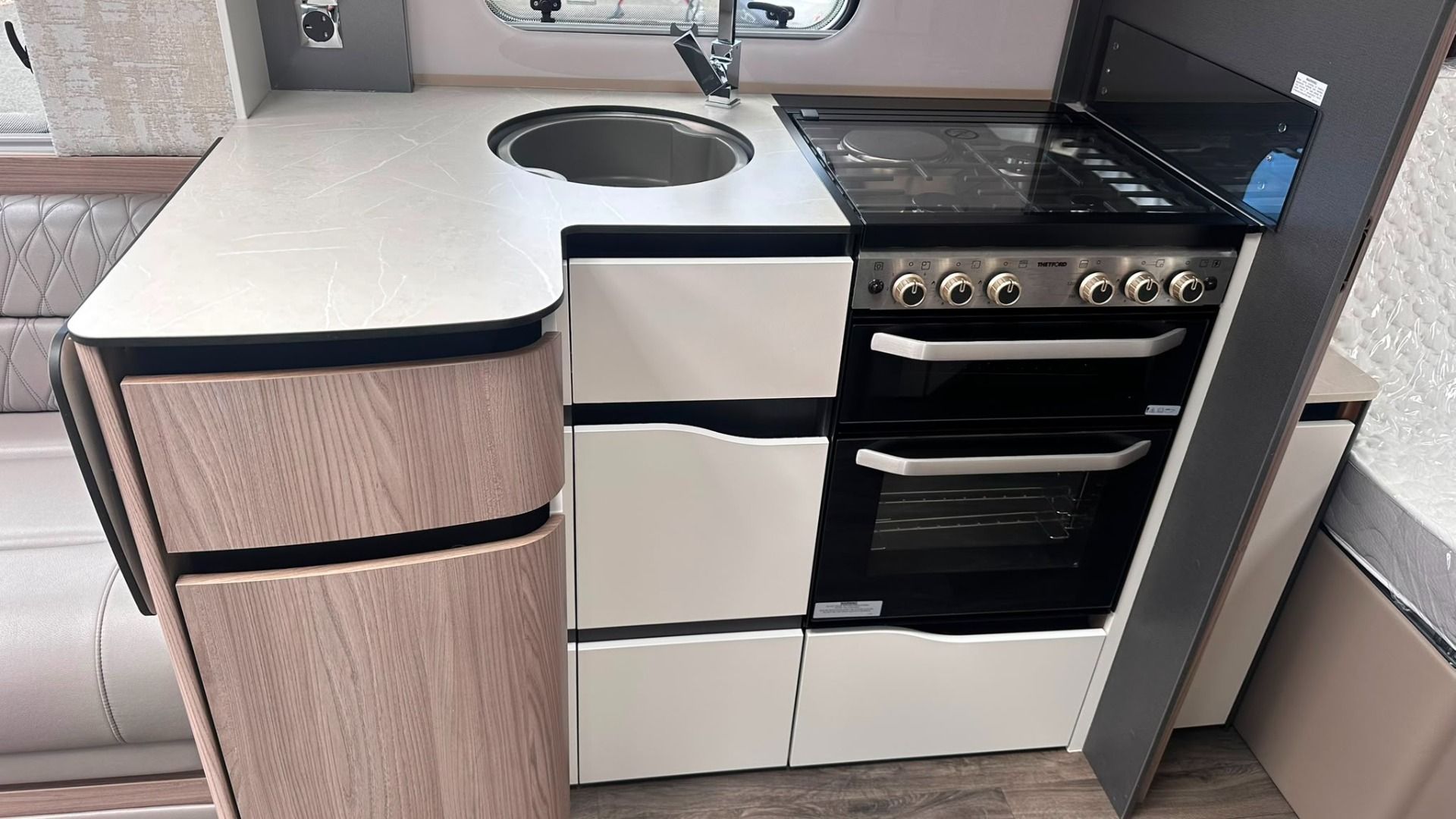 Swift ELEGANCE 780