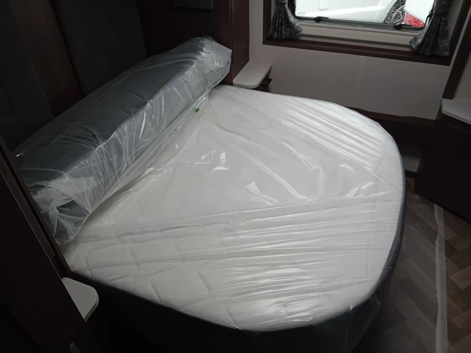 Coachman Laser 855 Xtra with wifi & Aircon