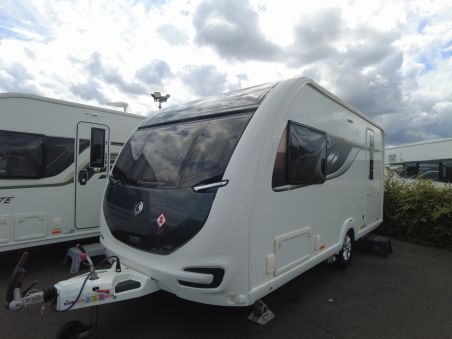 Swift Conqueror 480