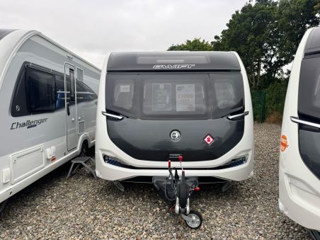 2025 Swift Challenger Exclusive Grande 635