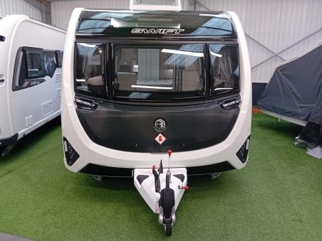 Swift Conqueror Grande 645