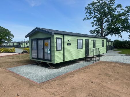 Swift Bordeaux ES at Sunnyside Farm Caravan Park & Fishery