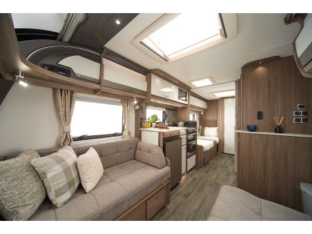 2025 Coachman VIP 565