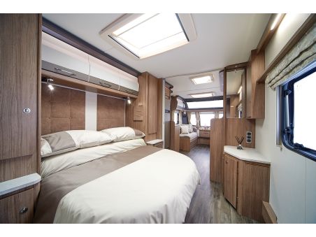2025 Coachman VIP 675