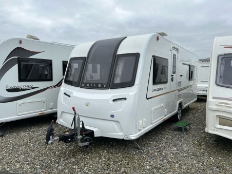 Bailey Phoenix Vogue 640 