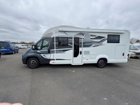 Swift Escape 694