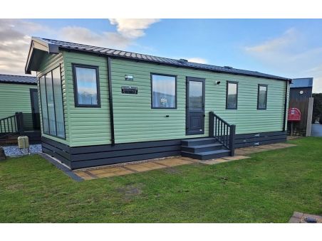 Swift Bordeaux at Islalwrffordd Luxury Holiday Park